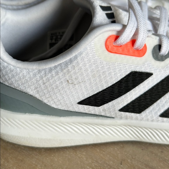 Adidas youth running shoes, white black size 7 - Picture 5 of 10